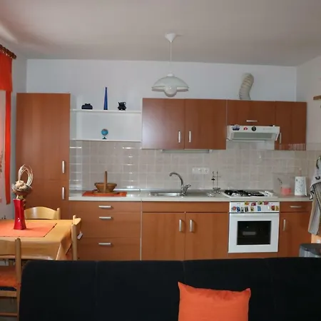 Apartma Na Vasi Zaga